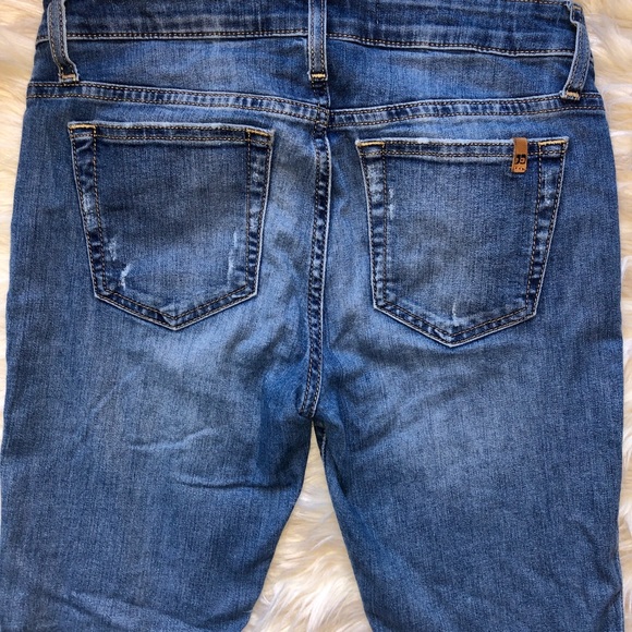 Joe’s Jeans Barely Worn Light Wash Jeans - Picture 4 of 4